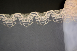 Elastyczny błękitny haft, pastelowy błękit 0,5mb