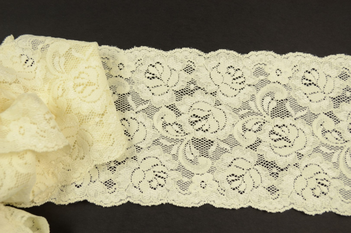 Cream stretch lace, floral lace, romantic lace