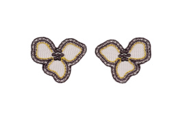 Ciemnofioletowe aplikacje pary