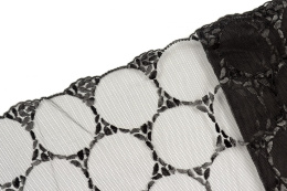 Czarny haft, stabilna koronka haftowana 0,5mb