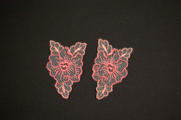 Małe haftowane naszywki kwiatuszki pary