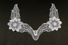 Piękna haftowana naszywka