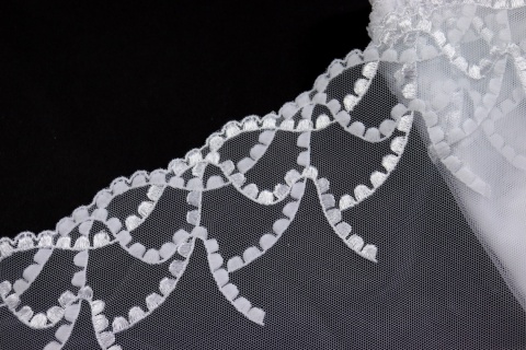 Biały stabilny haft, koronka na tiulu, szycie, materiały do szycia 0,5mb