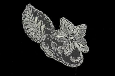 Pearl applications on tulle - elegant patches 1 pair