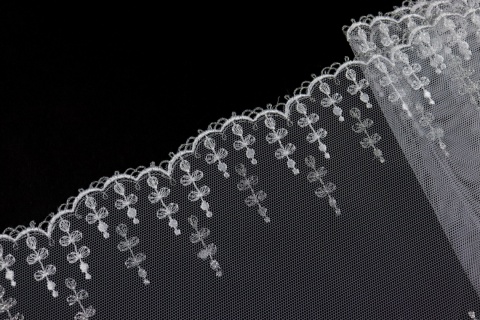 Śnieżnobiały haft, koronka z gipiurą, delikatna koronka 0,5mb