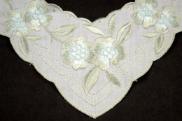 Embroidered appliques on cotton 2pcs.