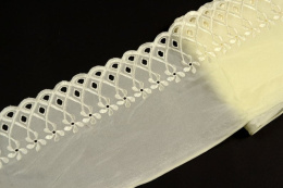 Haft na gęstym tiulu, kolor wanilia 0,5mb