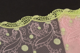 Haft wykończony gipiurą 0,5