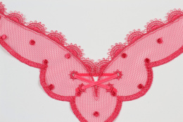 Różowe aplikacje ze wstążką