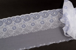 Elastyczny biały haft na tiulu, miękki tiul 0,5mb