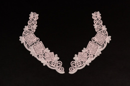 Jasnoróżowe naszywki