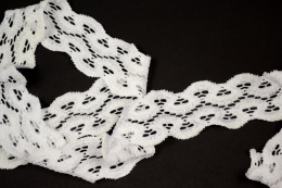 Koronka śnieżnabiel elastyczna 0,5mb