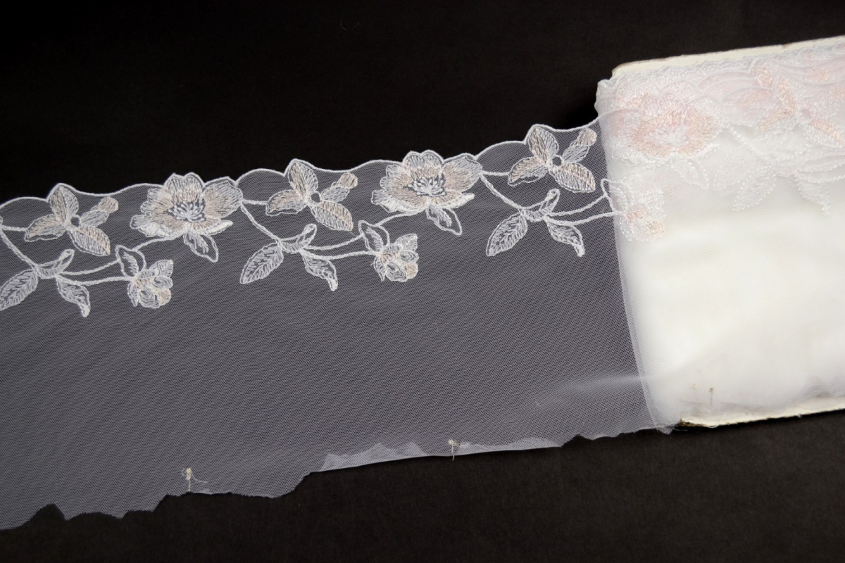 Embroidered lace on tulle