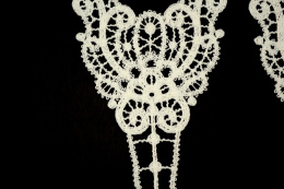 Aplikacje ozdobne, naszywki kremowe 2szt.