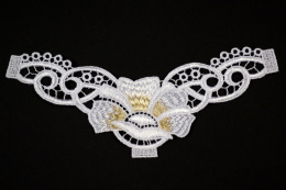 Gipiurowe naszywki na odzież ,biel, beż 2szt.