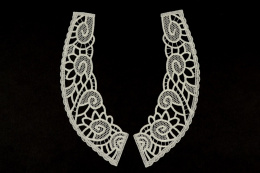 Kremowe gipiurowe aplikacje, naszywki pary