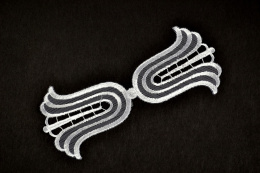 Śnieżnobiałe aplikacje, naszywki na tiulu 2szt.