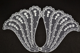 Piękne białe aplikacje z kryształkiem 2szt