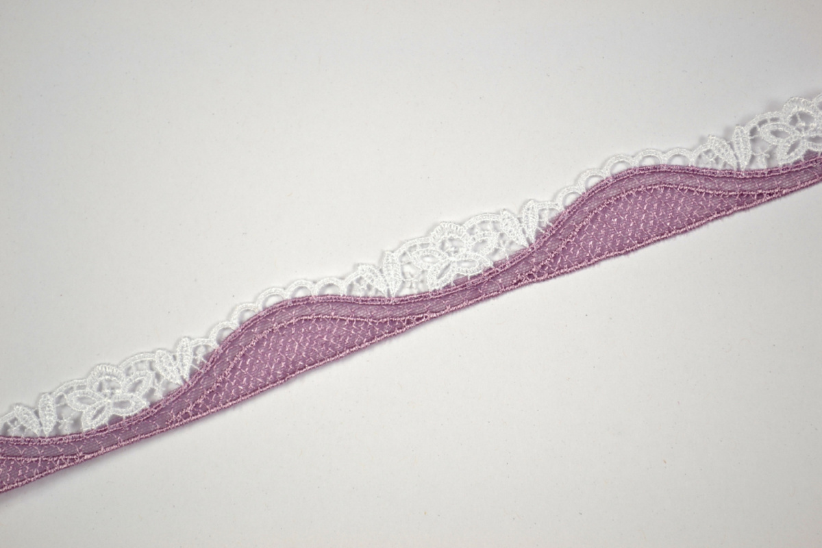 Narrow lace on tulle 1mb