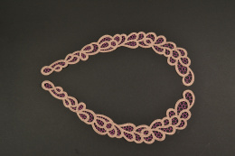 Beżowe apliakcje gipiurowe pary