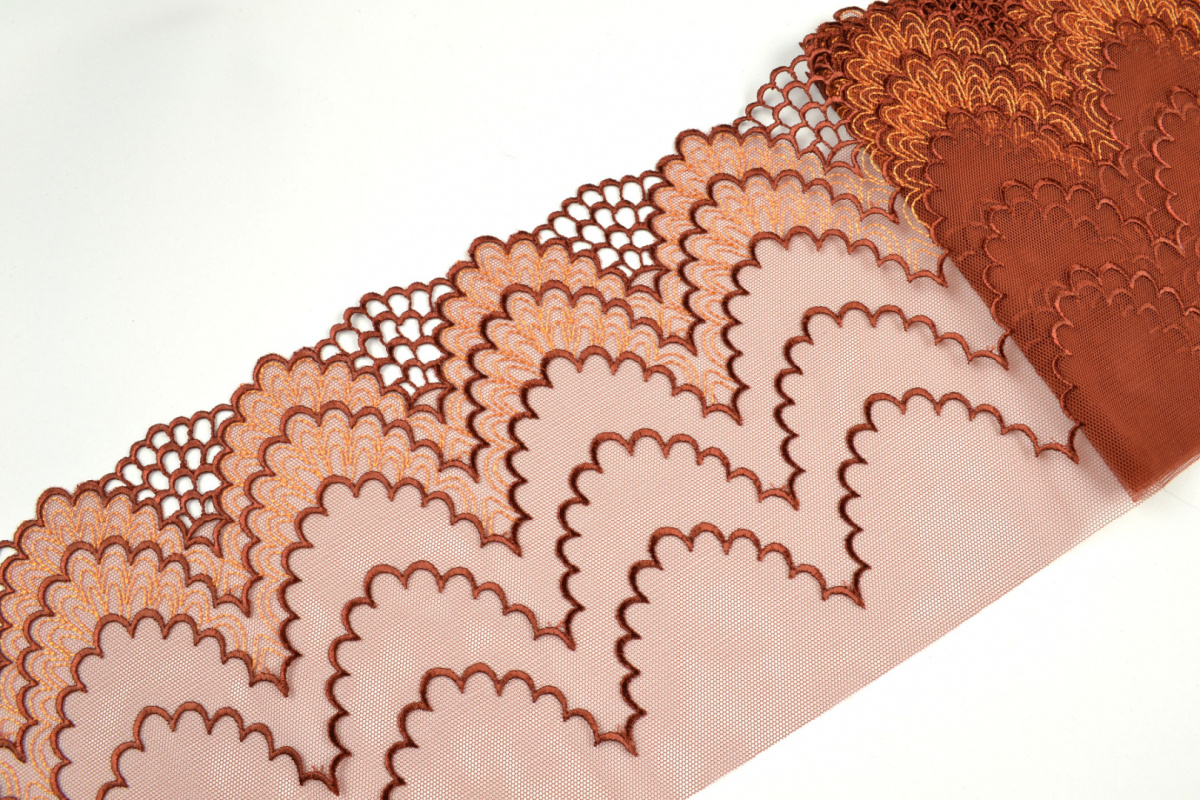 Lace on brown color on tulle 1mb