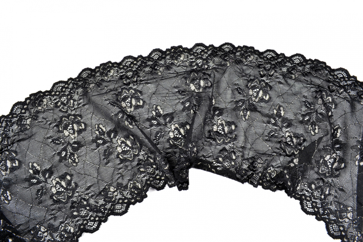 Stretch lace on black color 1mb