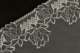 Kremowy stabilny haft 0,5mb