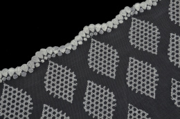 Śnieżnobiały stabilny haft 0,5mb