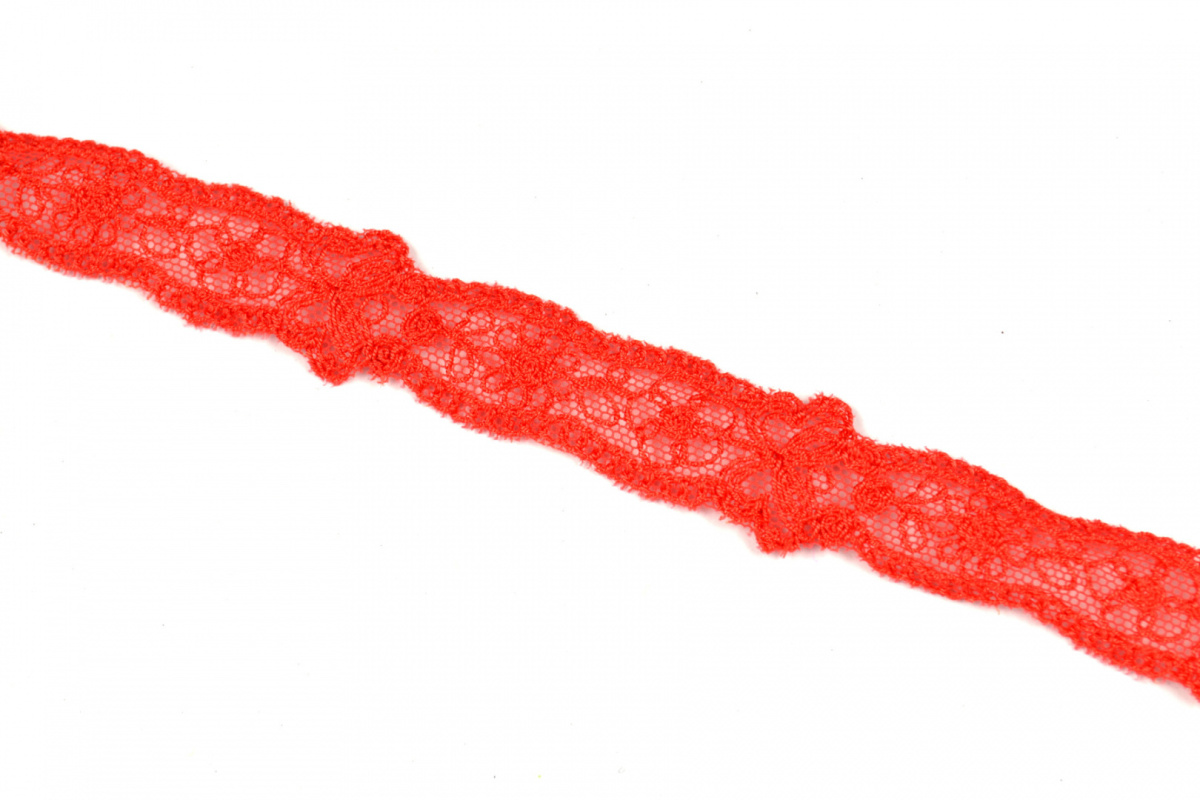 Narrow lace on red color 1mb