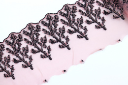 Elastyczny różowy haft na tiulu 1mb