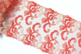 Piękny haft na beżowym tiulu 0,5mb