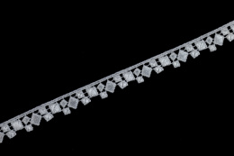 Guipure lace trim in ivory color 1mb