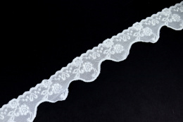 Stretch lace on white color 1mb