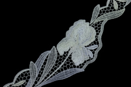 Białe naszywki, aplikacje gipiurowe kwiaty 2szt.