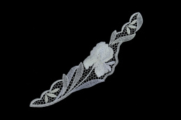 Białe naszywki, aplikacje gipiurowe kwiaty 2szt.