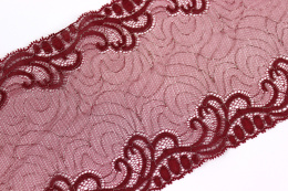 Bordowy stabilny haft na gęstym tiulu 0,5mb