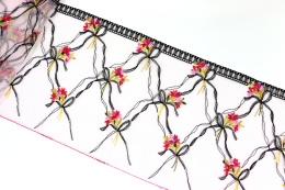 Haft na stabilnym tiulu jasnyróż 0,5mb