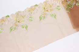 Haft na tiulu nude, duże kwiaty 0,6mb