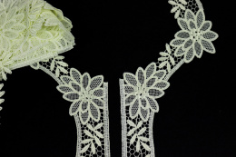 Jasnożółte aplikacje gipiurowe para