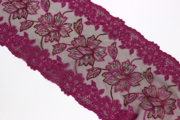 Różowy haft na elastycznym tiulu 0,5mb