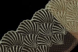 Seledynowy haft na tiulu nude 0,6mb