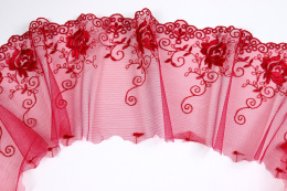 Śliczna czerwona koronka na tiulu 0,5mb