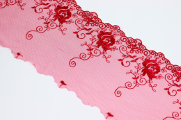 Śliczna czerwona koronka na tiulu 0,5mb