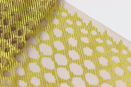 Stabilny haft w kolorach nude i żółtym 0,5mb