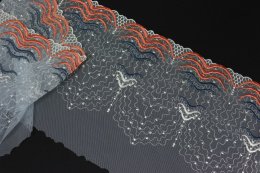 Szeroki błękitny haft, stabilny tiul 0,5mb