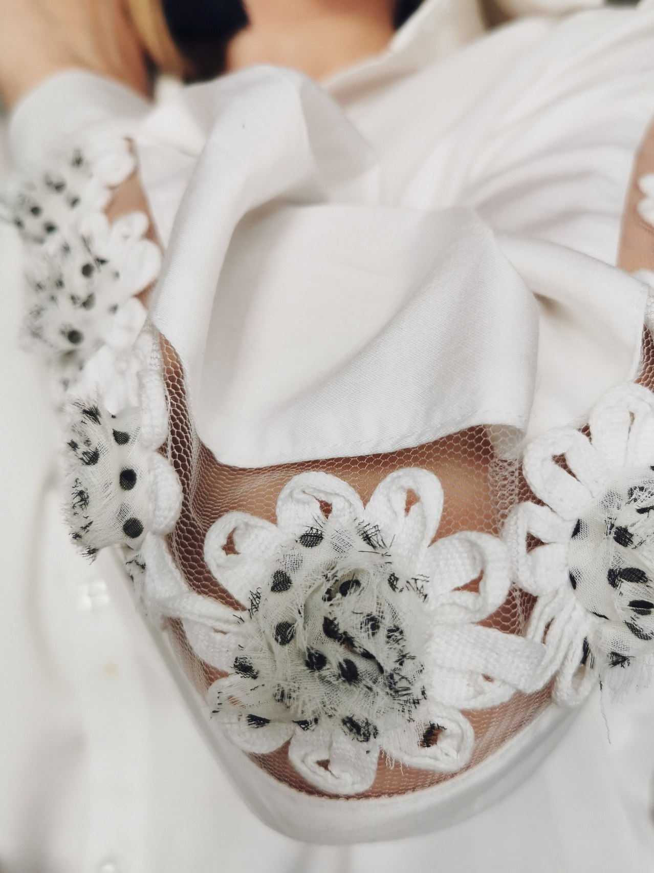 Biała koszula nie musi być nudna!