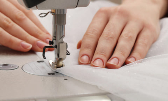 Wydłużenie sukienki – poznaj skuteczny sposób