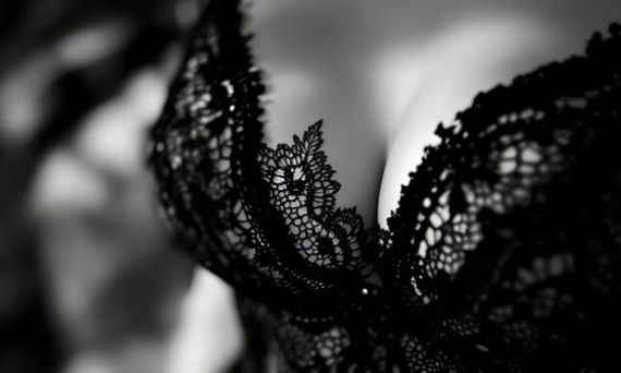 Zdobienie body koronkowymi aplikacjami – poznaj najciekawsze inspiracje